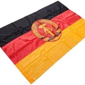 Itä-Saksan lippu ylijäämä