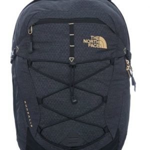 The North Face Women's Borealis backpack musta