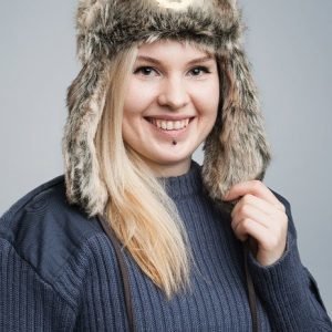Venäläinen karvahattu neukkukokardilla tekokarva tyttökuvalla